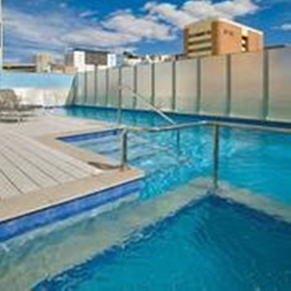 Adina Apartment Hotel Perth Barrack Plaza Екстериор снимка