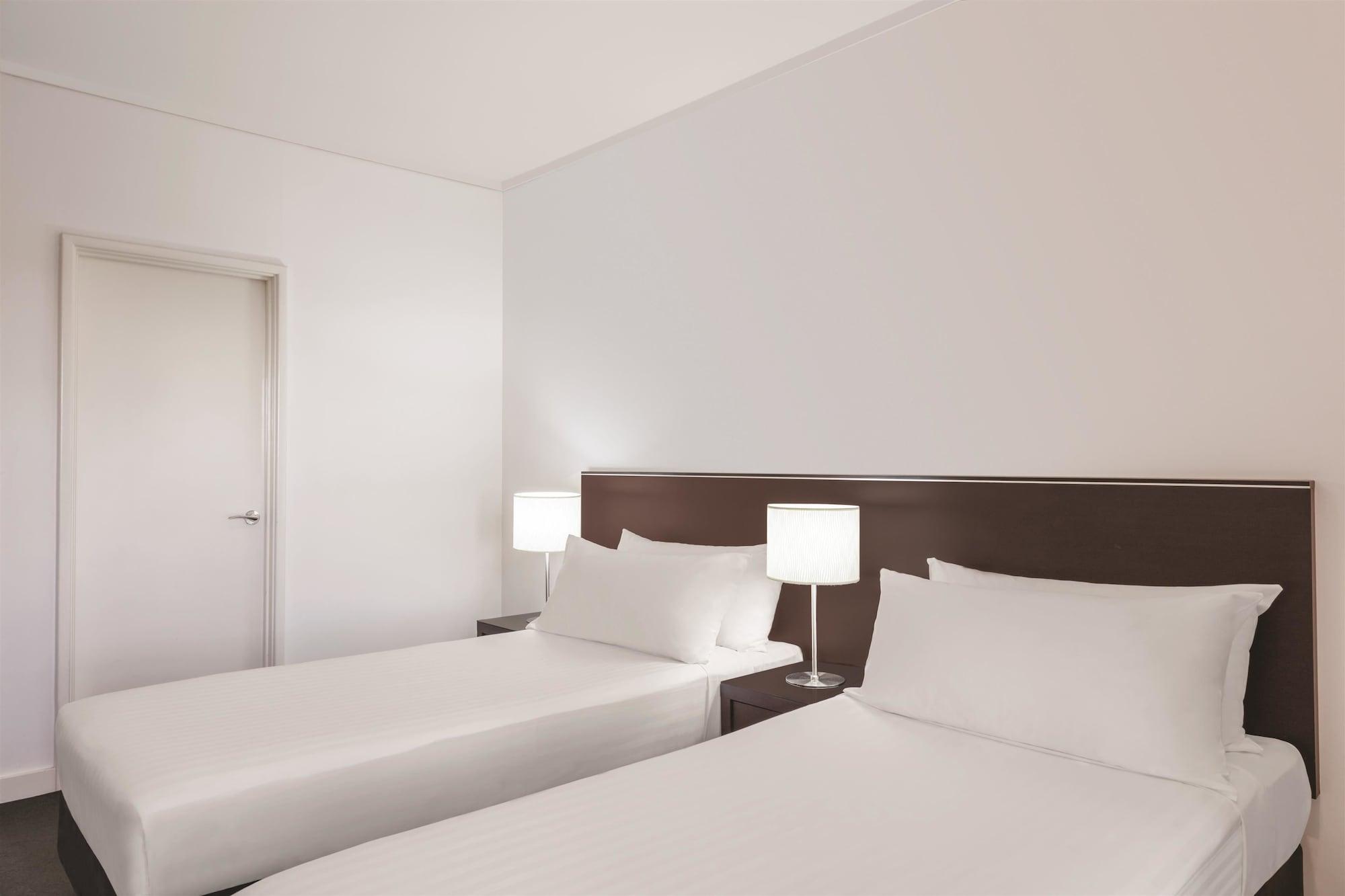 Adina Apartment Hotel Perth Barrack Plaza Екстериор снимка