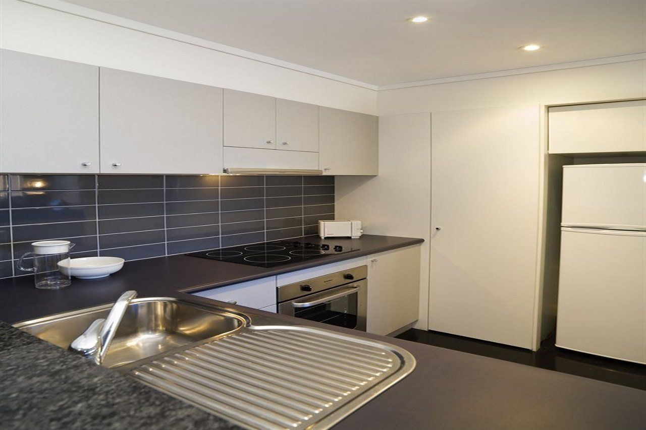 Adina Apartment Hotel Perth Barrack Plaza Екстериор снимка