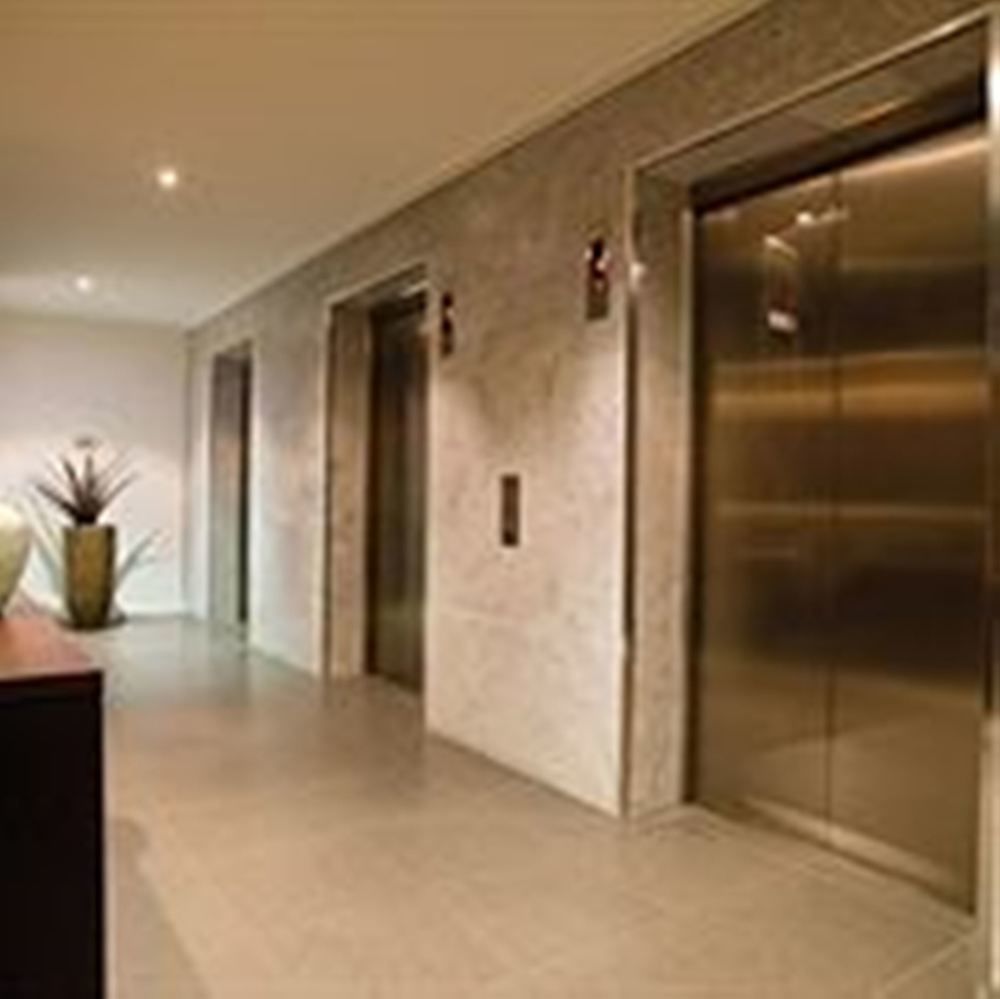Adina Apartment Hotel Perth Barrack Plaza Екстериор снимка