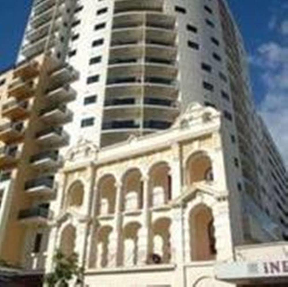 Adina Apartment Hotel Perth Barrack Plaza Екстериор снимка