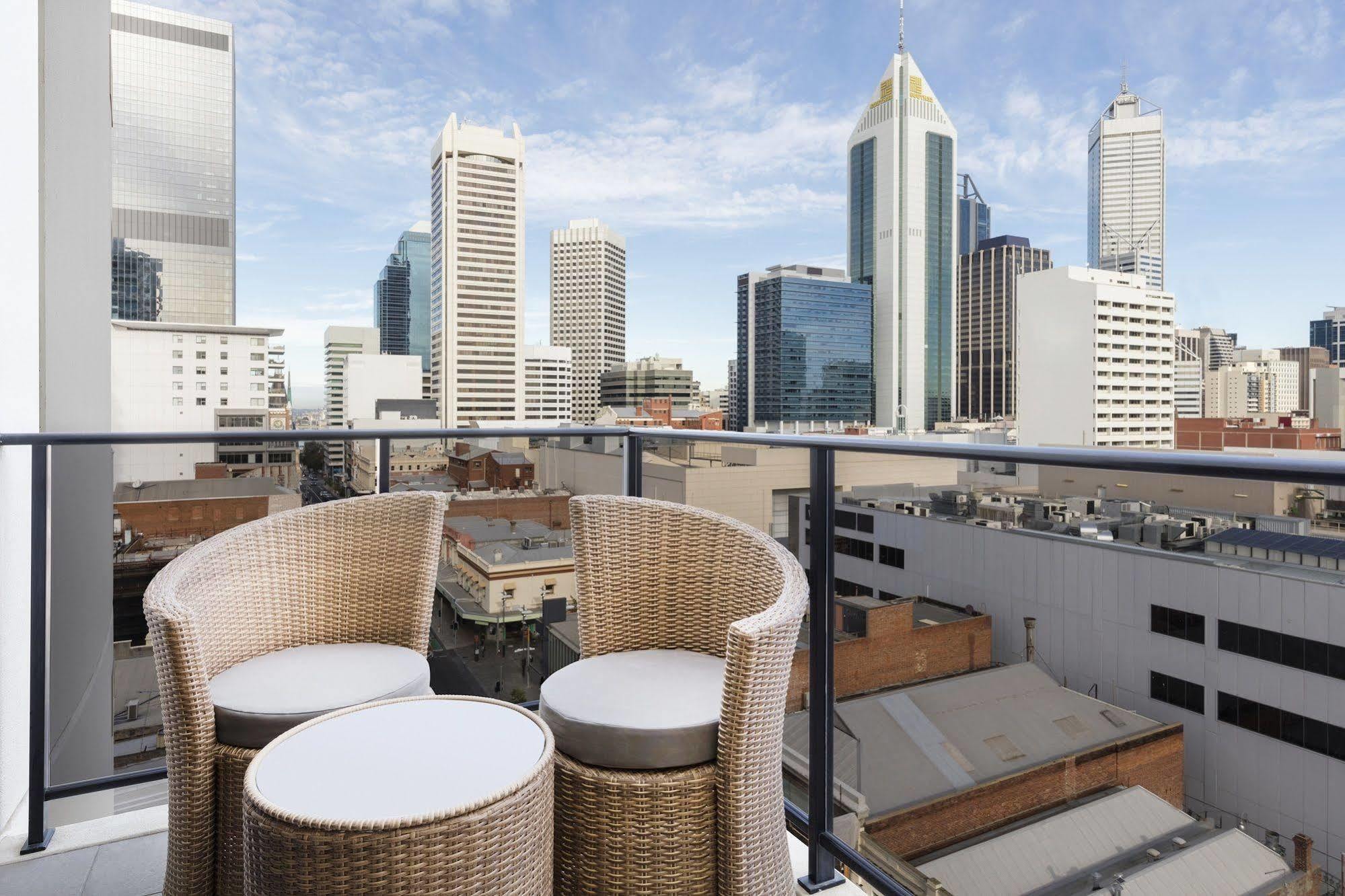 Adina Apartment Hotel Perth Barrack Plaza Екстериор снимка