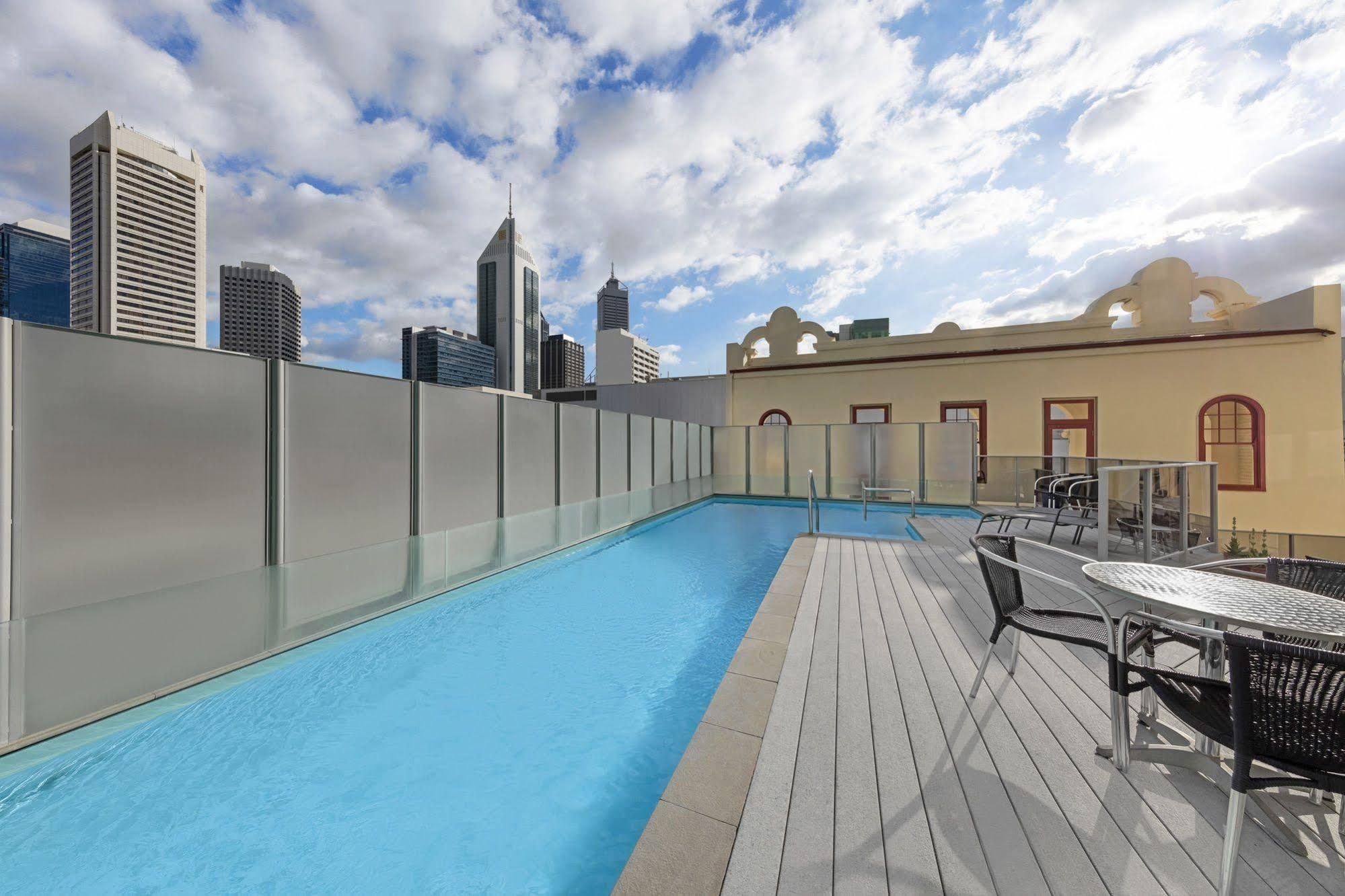 Adina Apartment Hotel Perth Barrack Plaza Екстериор снимка